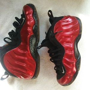 Metalic red foamposite size 8-8 half